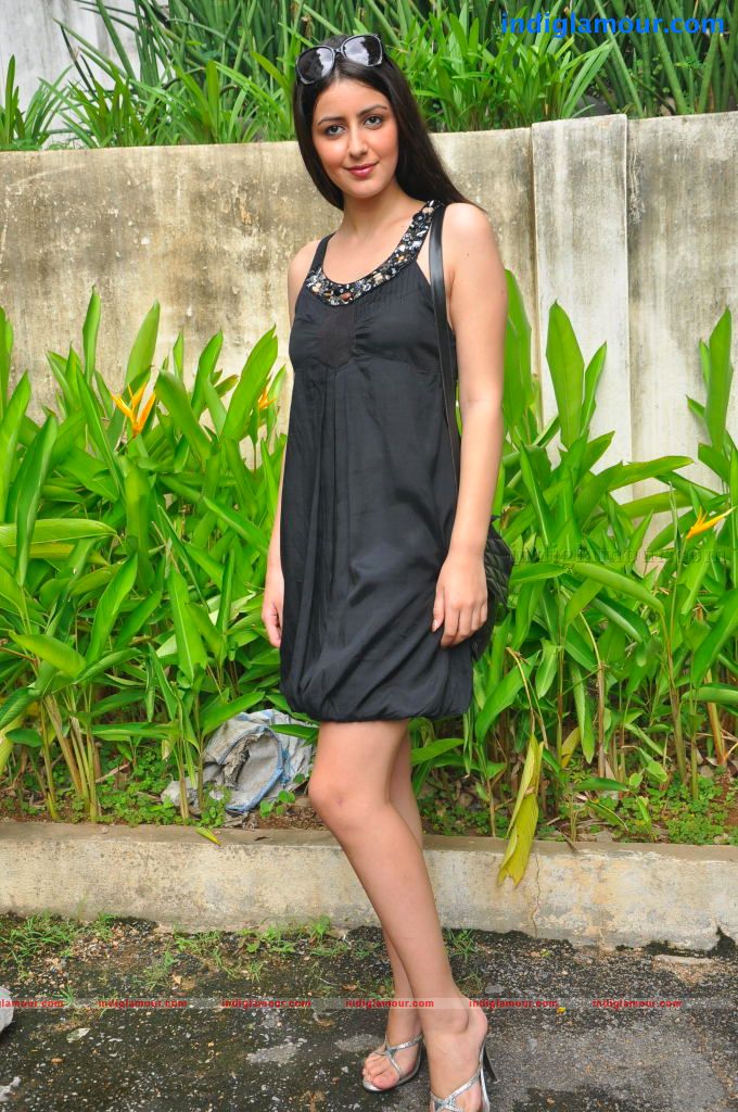 Anukei Actress hd photo