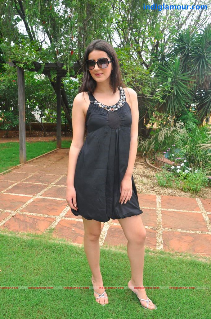 Anukei Actress hd photo