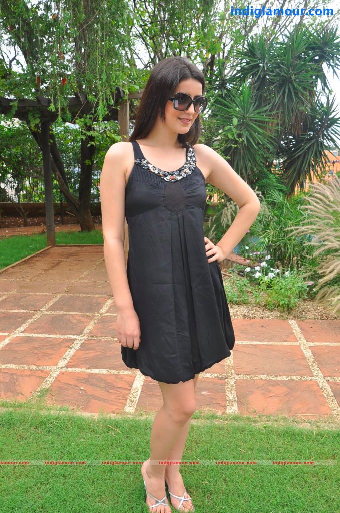 Anukei Actress hd photo