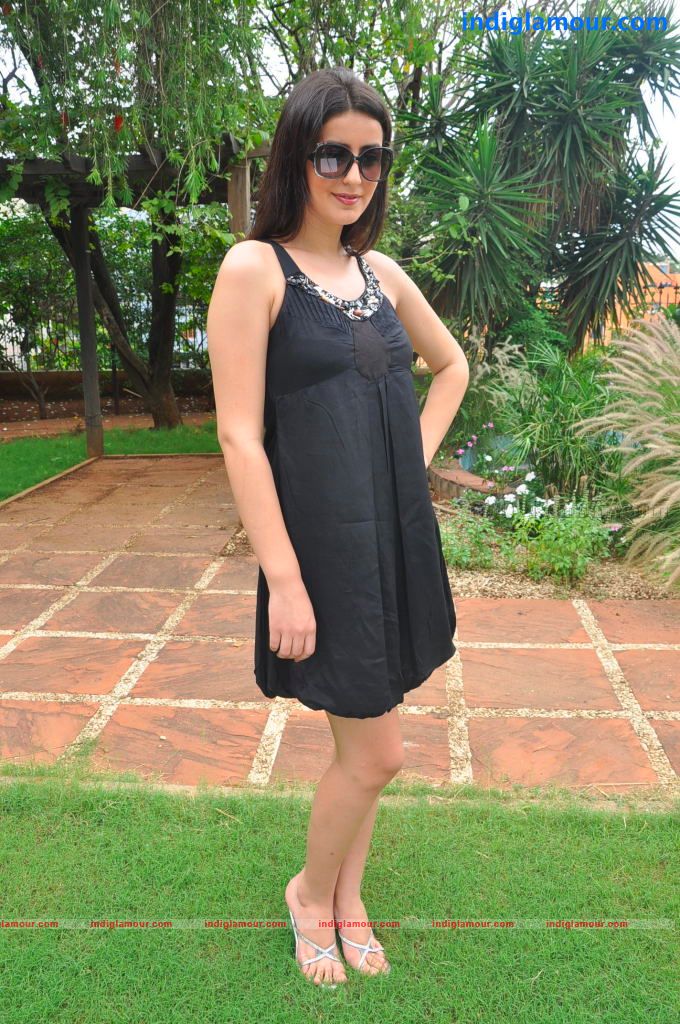 Anukei Actress hd photo