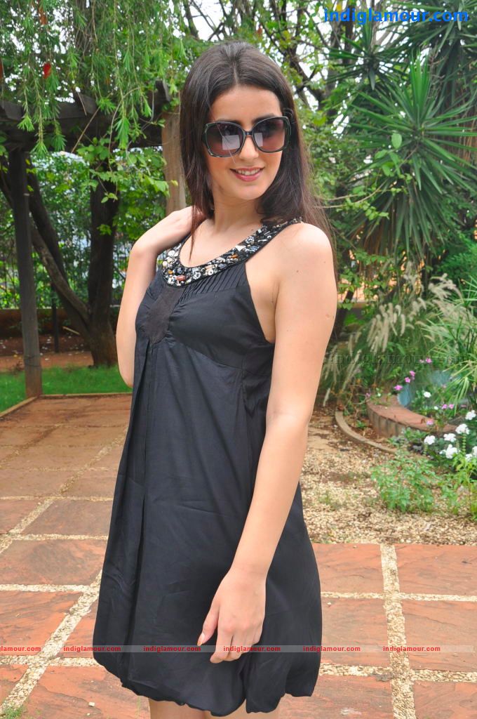 Anukei Actress hd photo