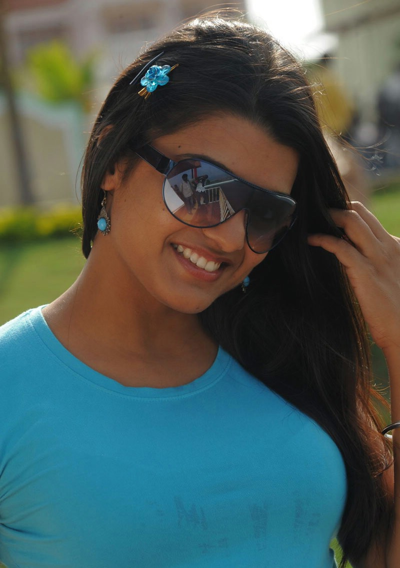 Tashu Kaushik Actress hd photo