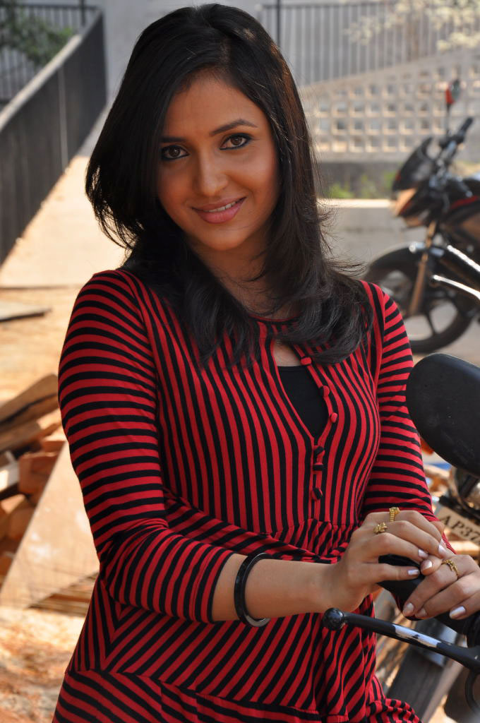 Sarayu Actress hd photo