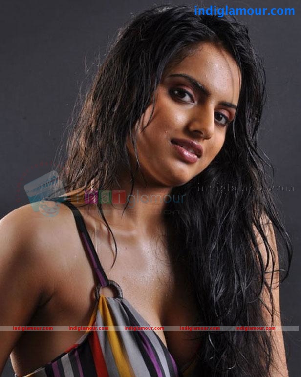 Ritu Kaur Actress hd photo