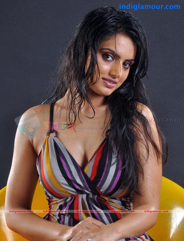 Ritu Kaur Actress hd photo