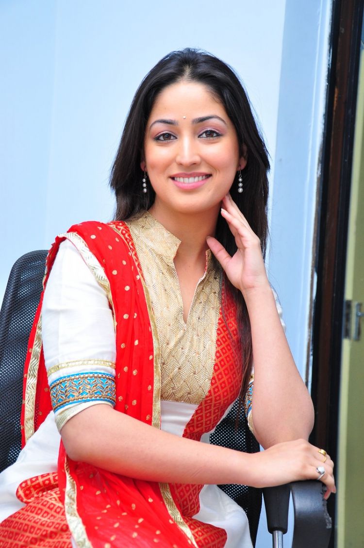 Yani Gautam Actress hd photo