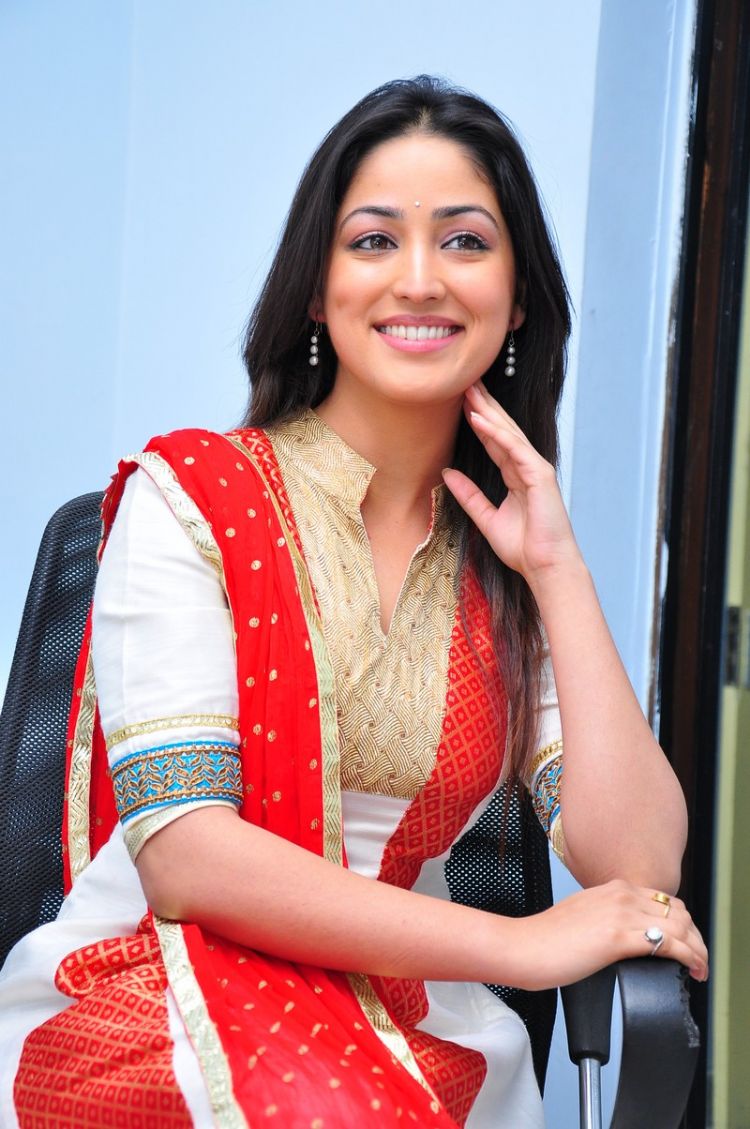 Yani Gautam Actress hd photo