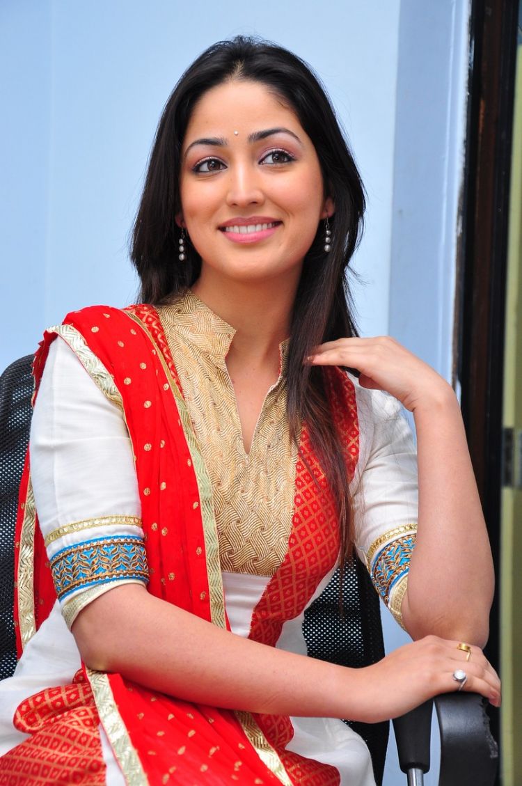 Yani Gautam Actress hd photo