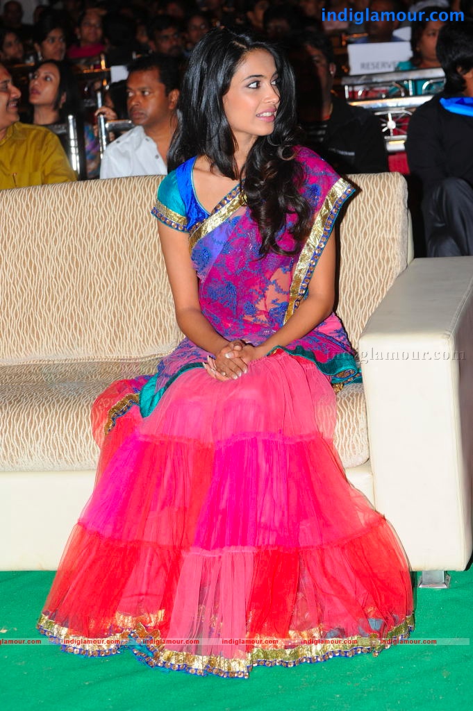 Sarah Jane Dias Actress hd photo