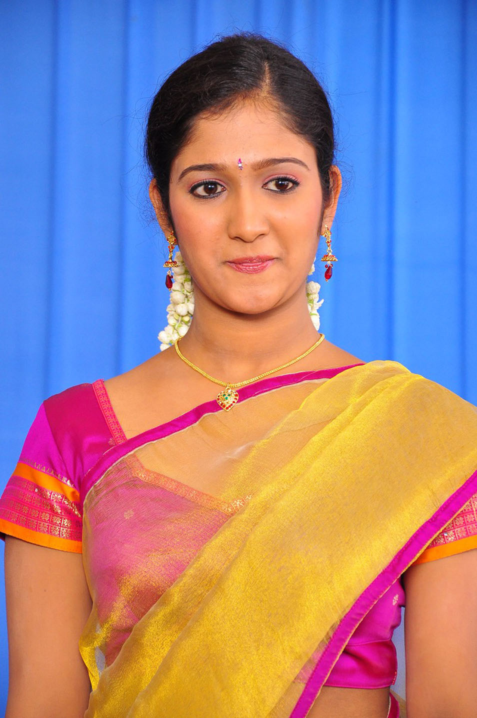 Chiry Actress hd photo