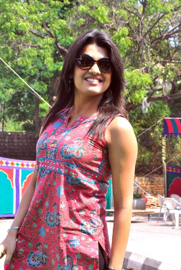 Tasha Kaushik Actress hd photo
