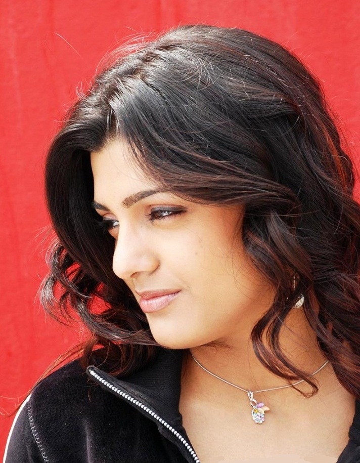 Tasha Kaushik Actress hd photo
