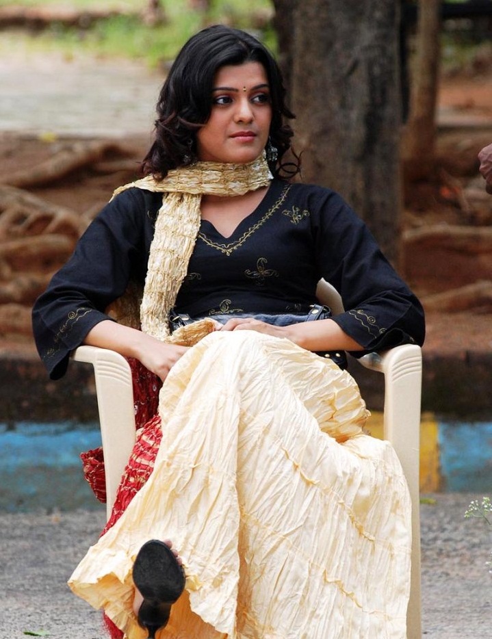 Tasha Kaushik Actress hd photo