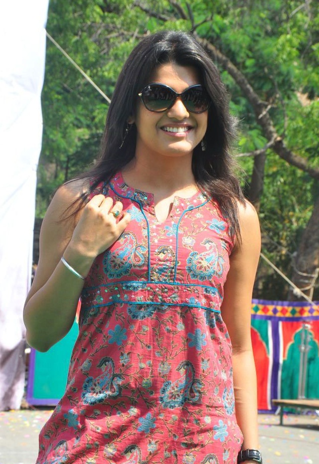 Tasha Kaushik Actress hd photo