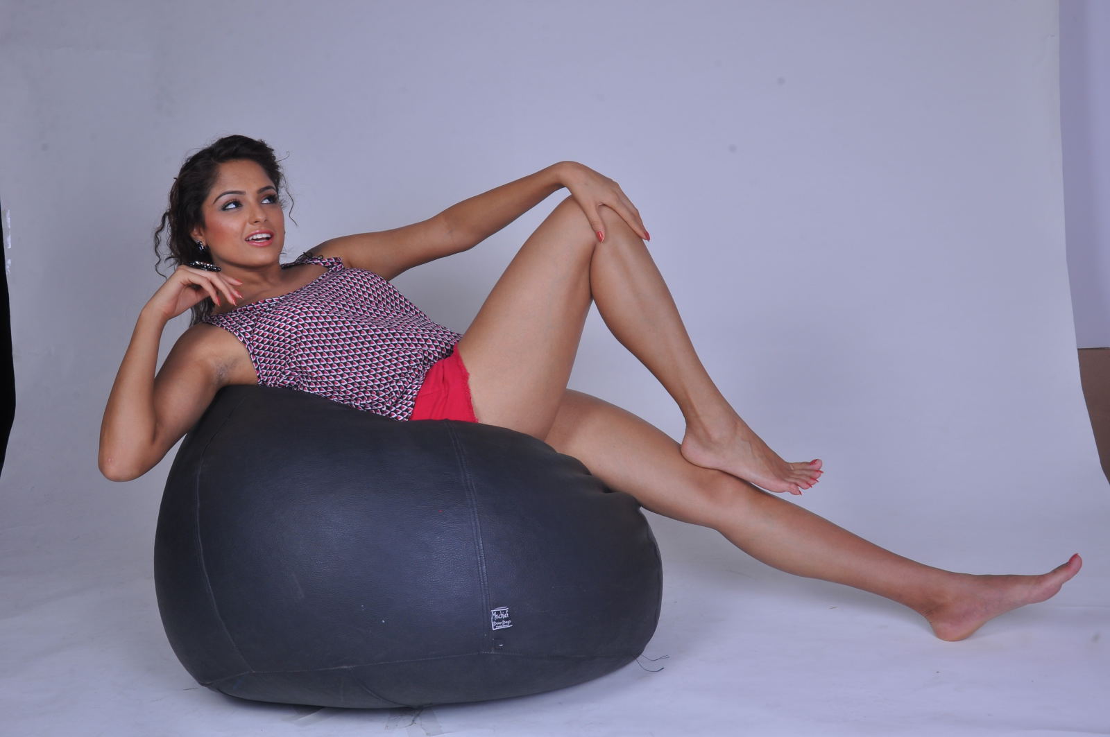 Asmita Sood Actress hd photo