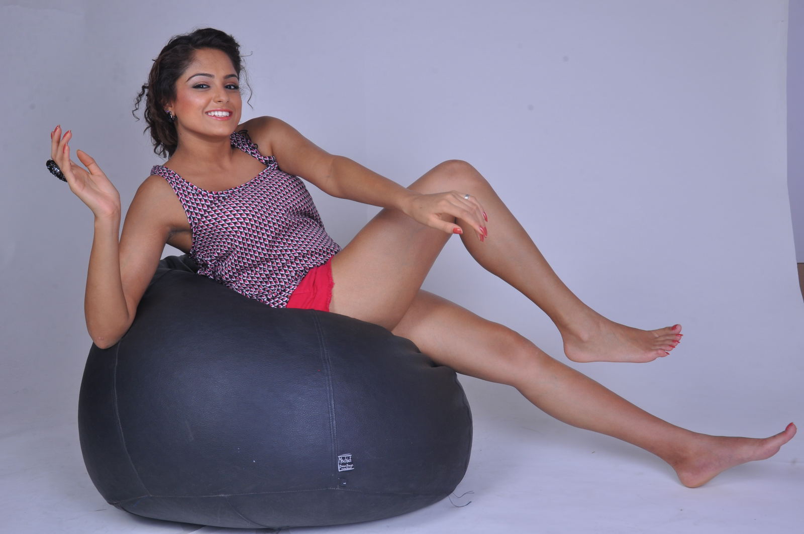 Asmita Sood Actress hd photo