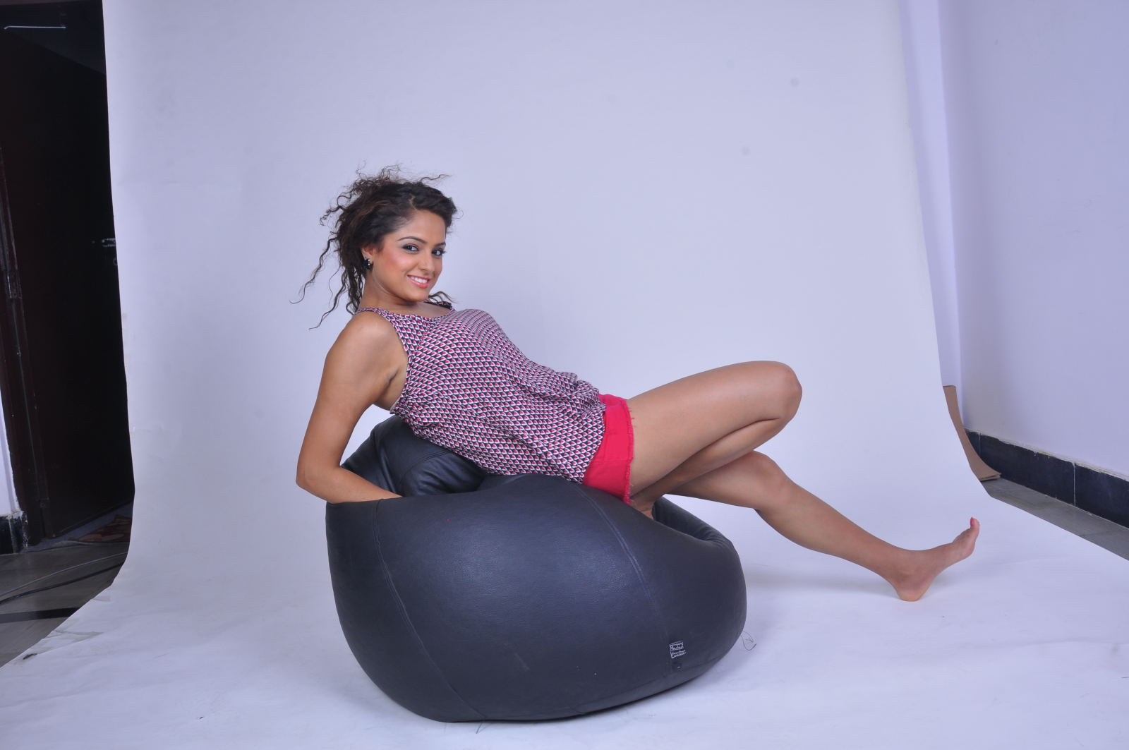 Asmita Sood Actress hd photo