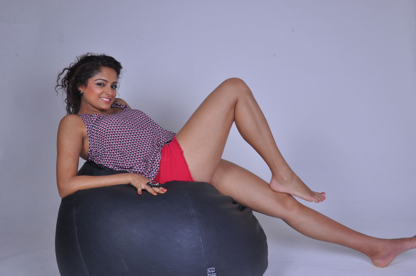 Asmita Sood Actress hd photo