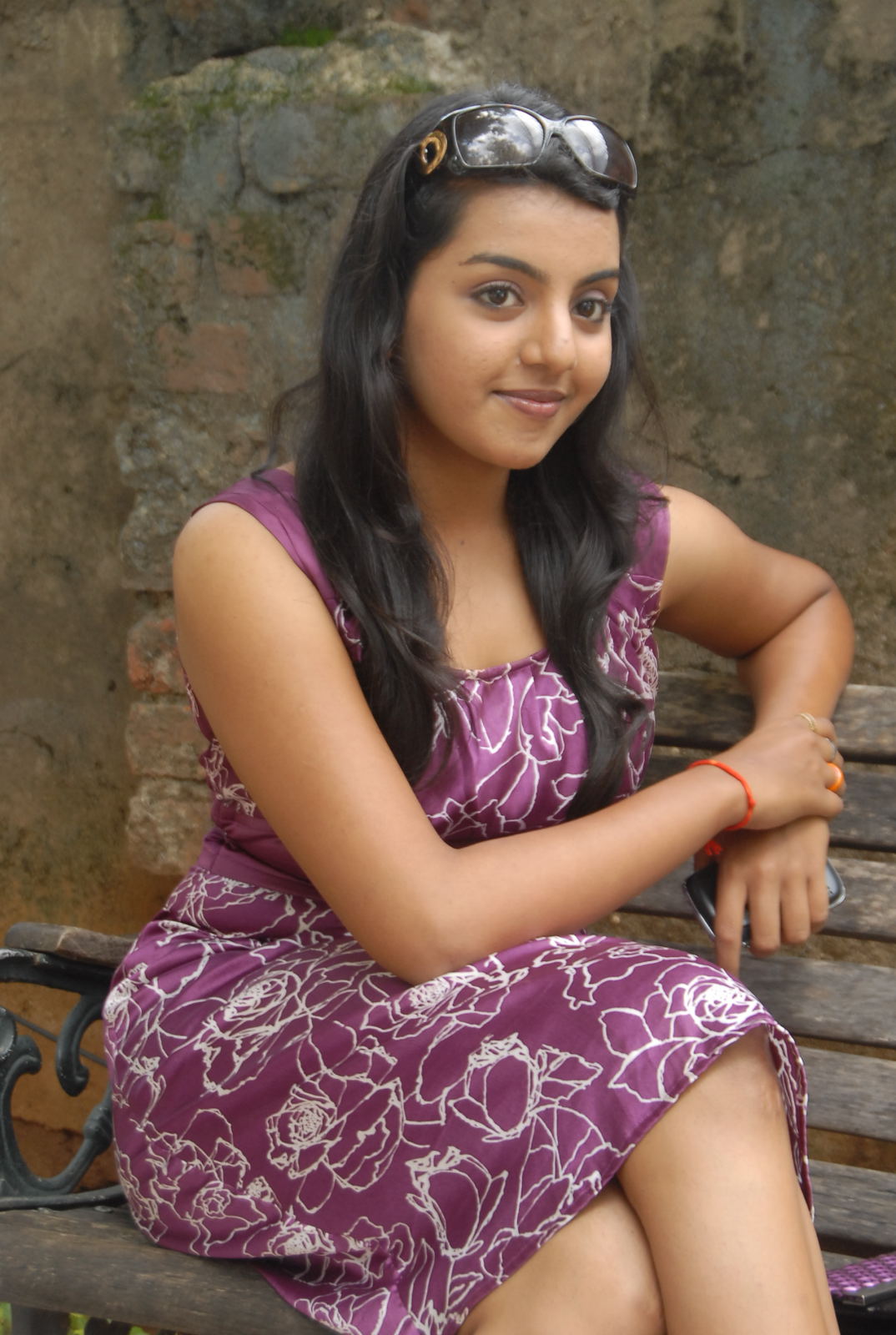Divya Nagesh Actress hd photo