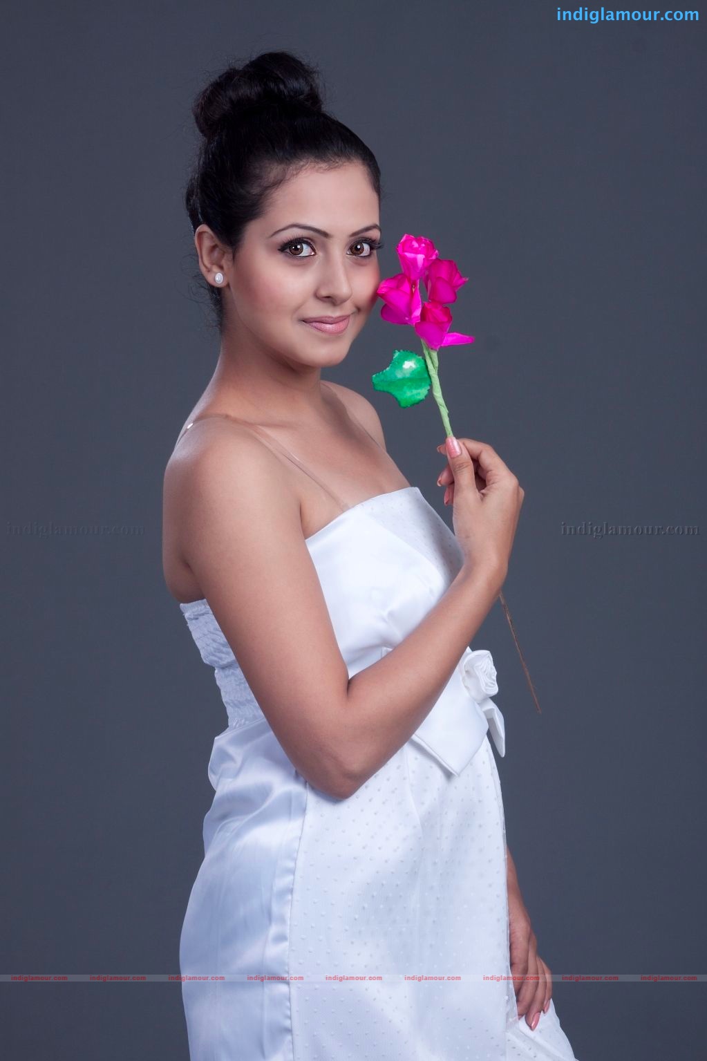 Neelam Gouhrani Actress hd photo
