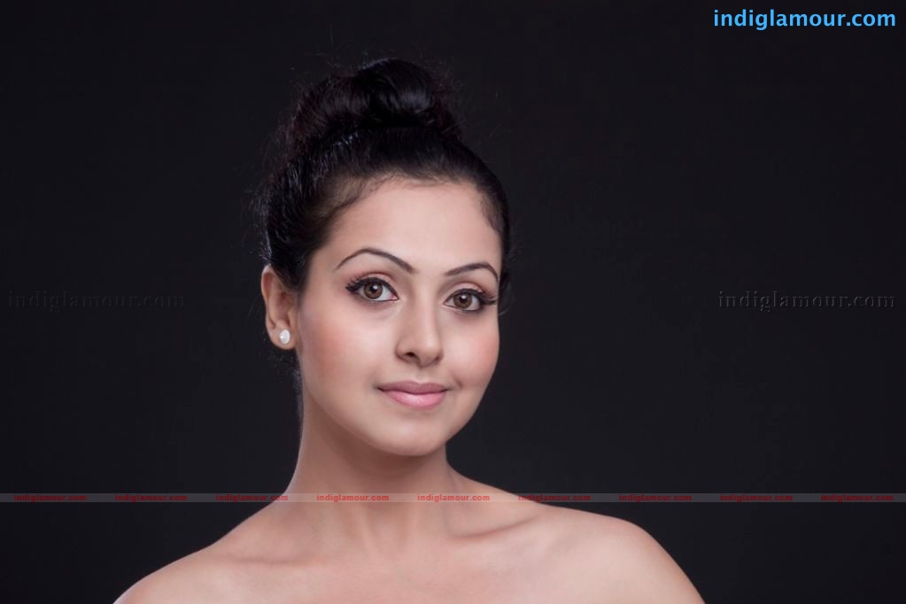 Neelam Gouhrani Actress hd photo