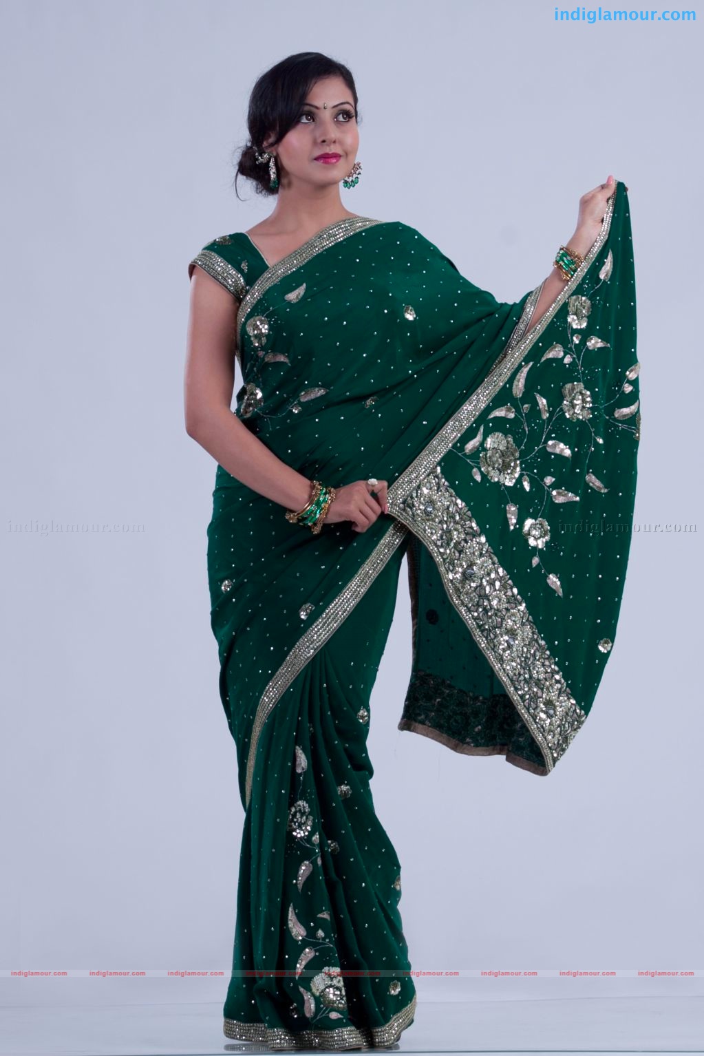 Neelam Gouhrani Actress hd photo