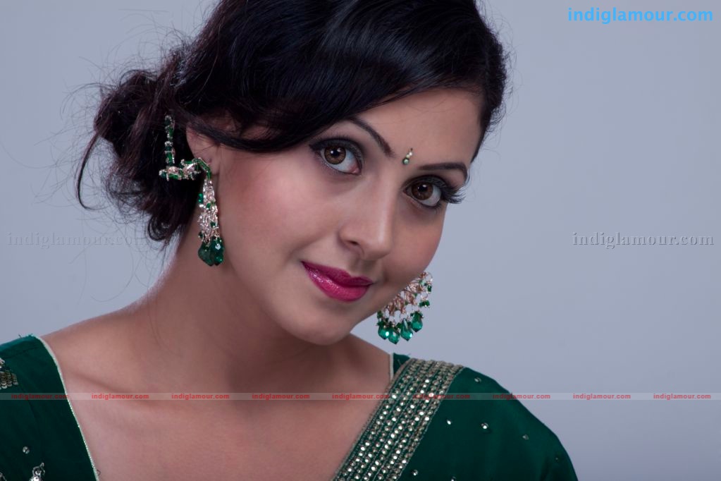 Neelam Gouhrani Actress hd photo