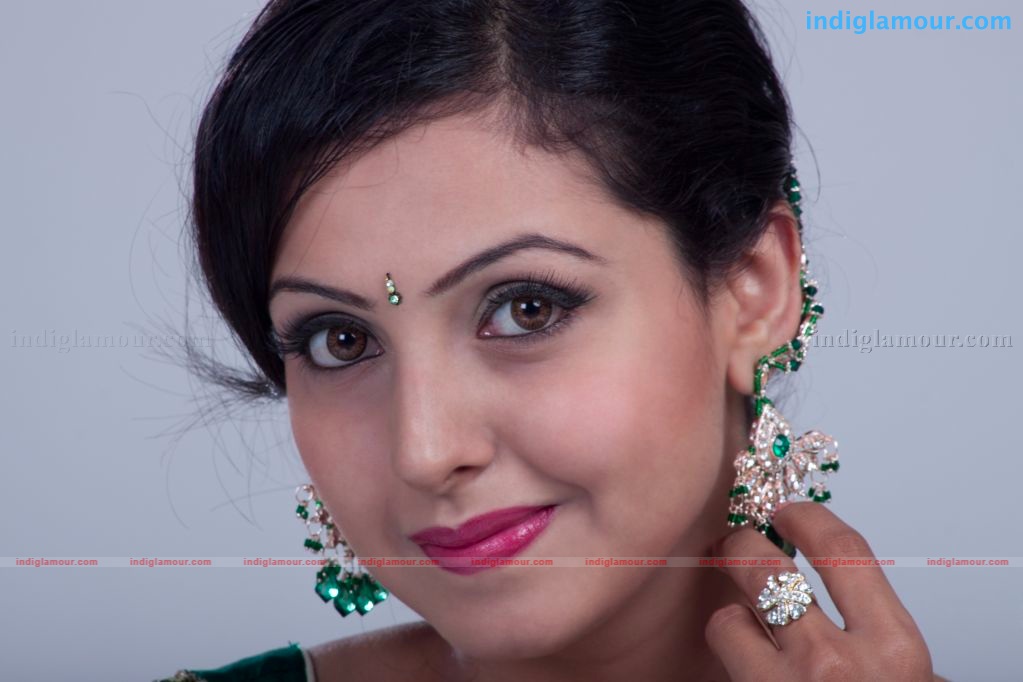 Neelam Gouhrani Actress hd photo