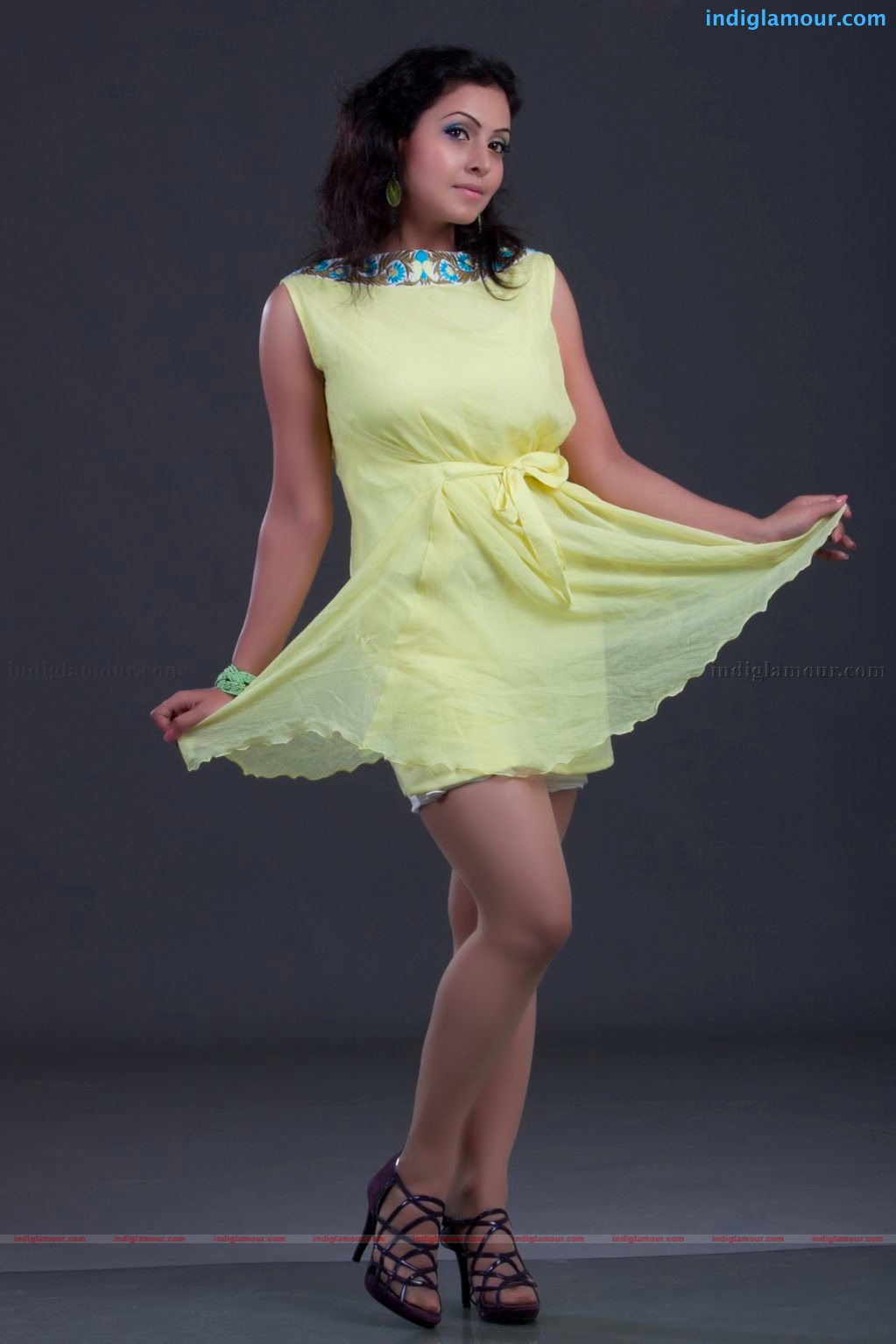 Neelam Gouhrani Actress hd photo