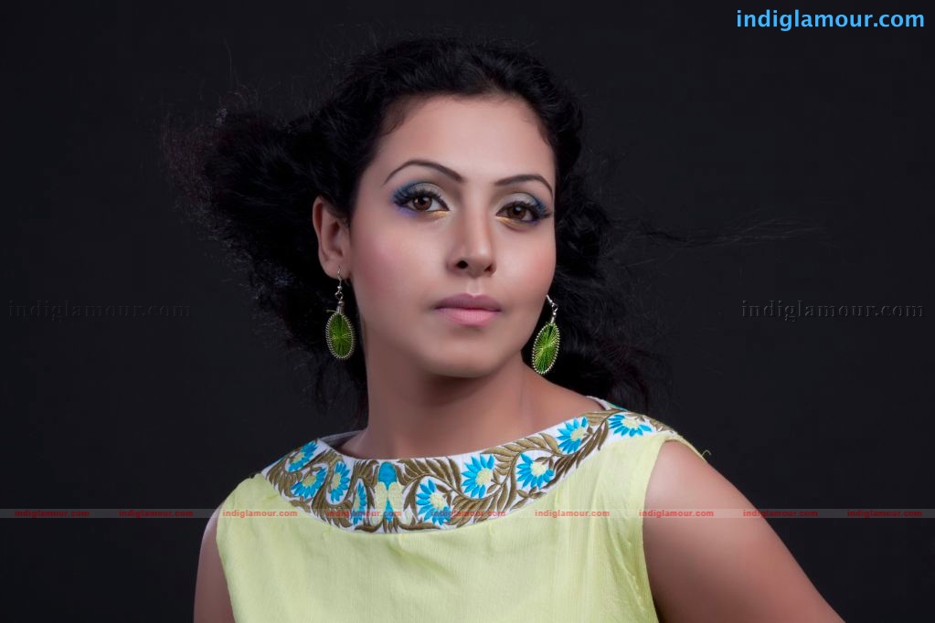Neelam Gouhrani Actress hd photo
