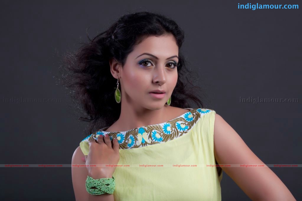 Neelam Gouhrani Actress hd photo