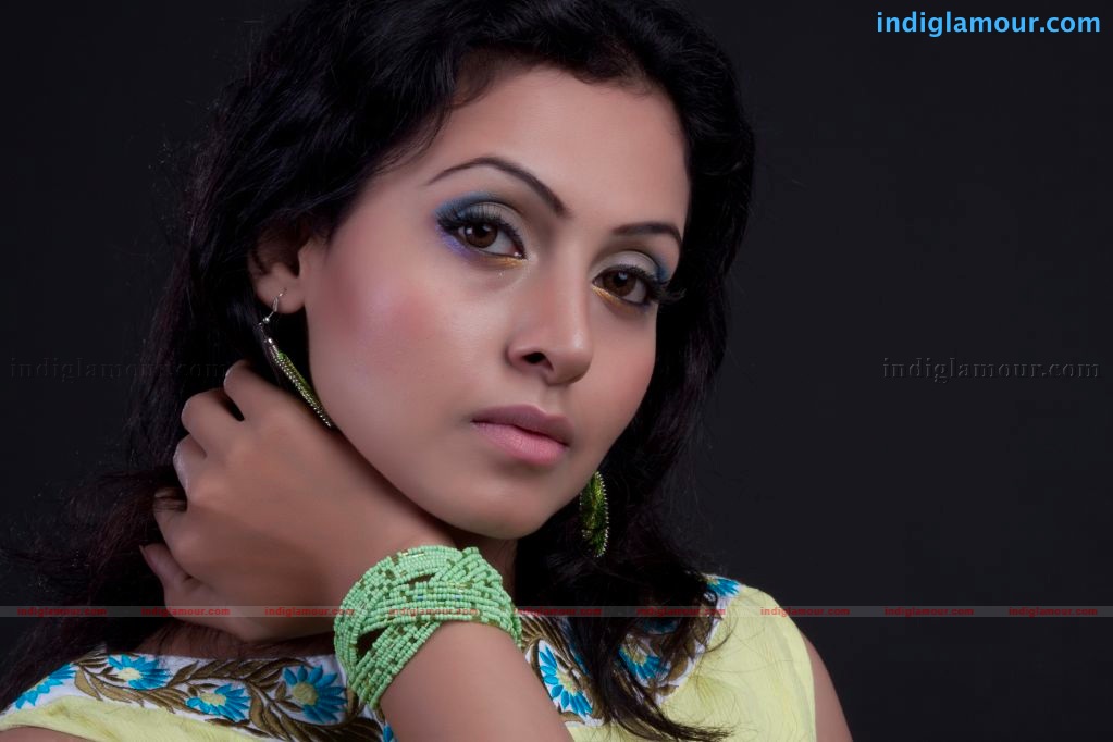 Neelam Gouhrani Actress hd photo