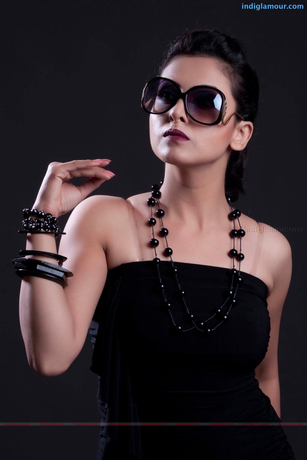 Neelam Gouhrani Actress hd photo