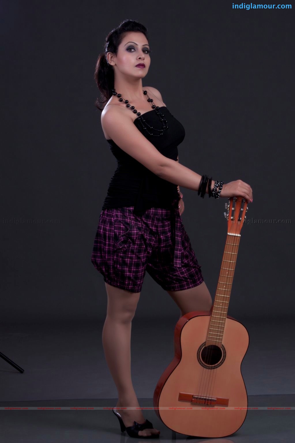 Neelam Gouhrani Actress hd photo