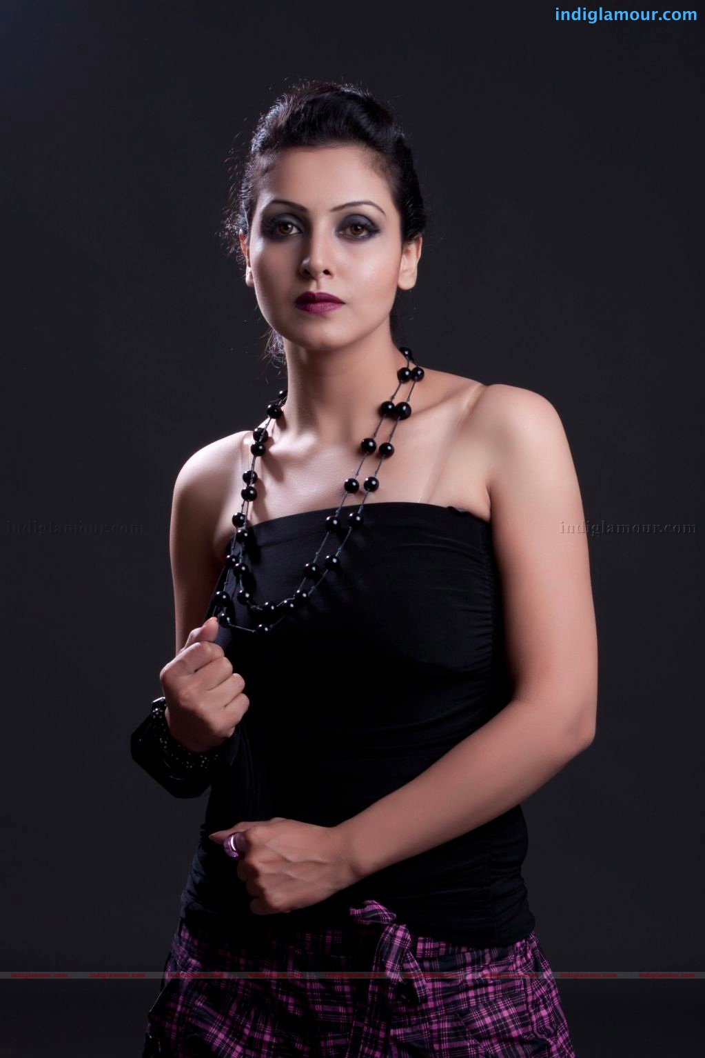 Neelam Gouhrani Actress hd photo