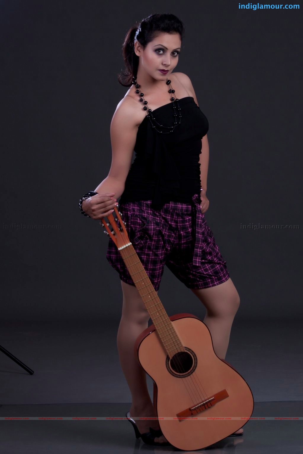 Neelam Gouhrani Actress hd photo