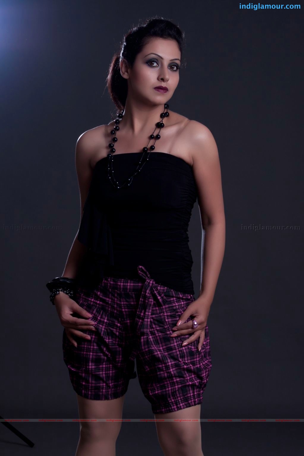 Neelam Gouhrani Actress hd photo