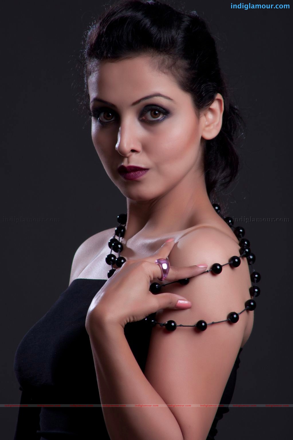 Neelam Gouhrani Actress hd photo