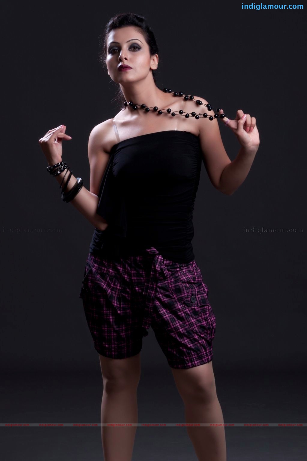 Neelam Gouhrani Actress hd photo