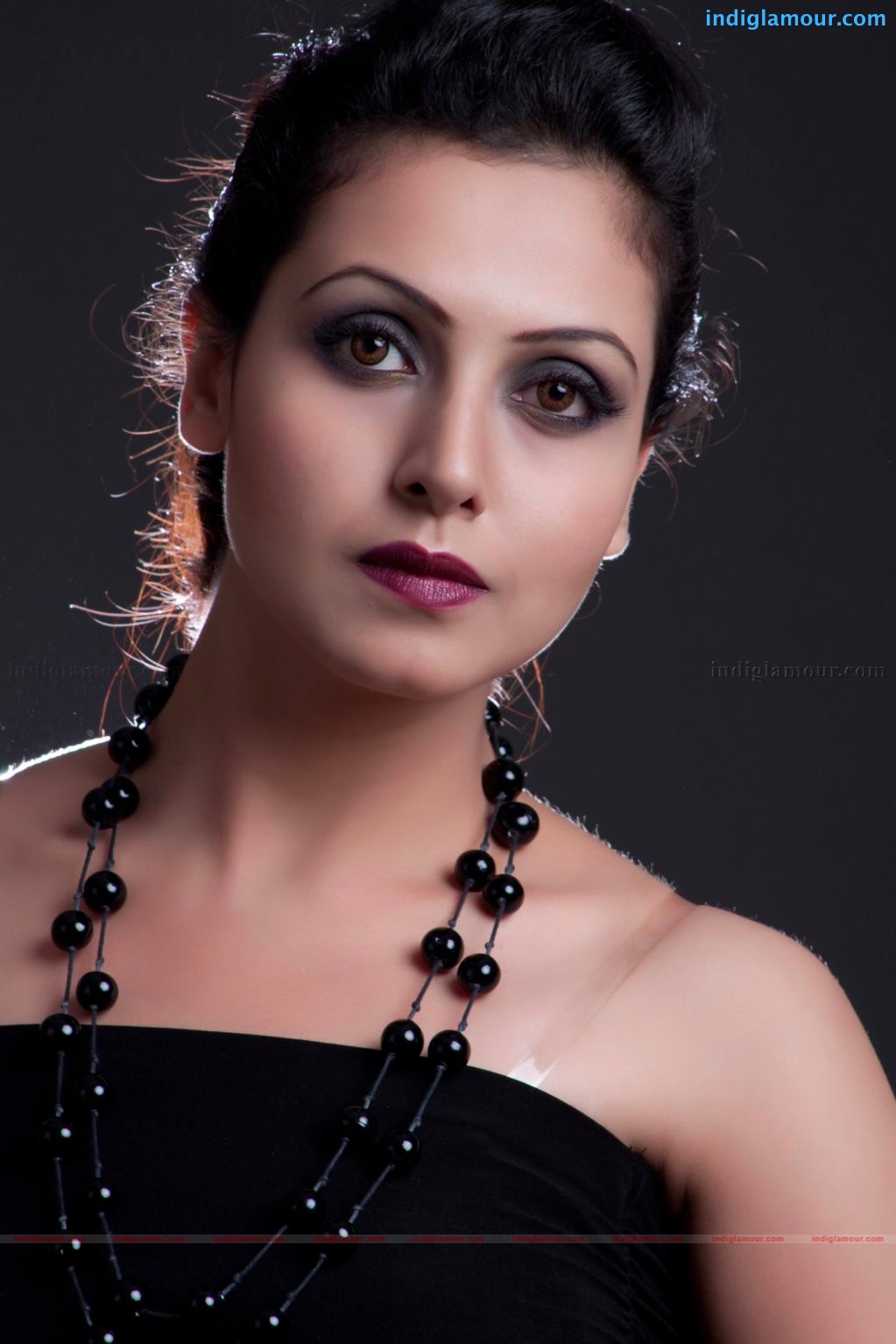 Neelam Gouhrani Actress hd photo