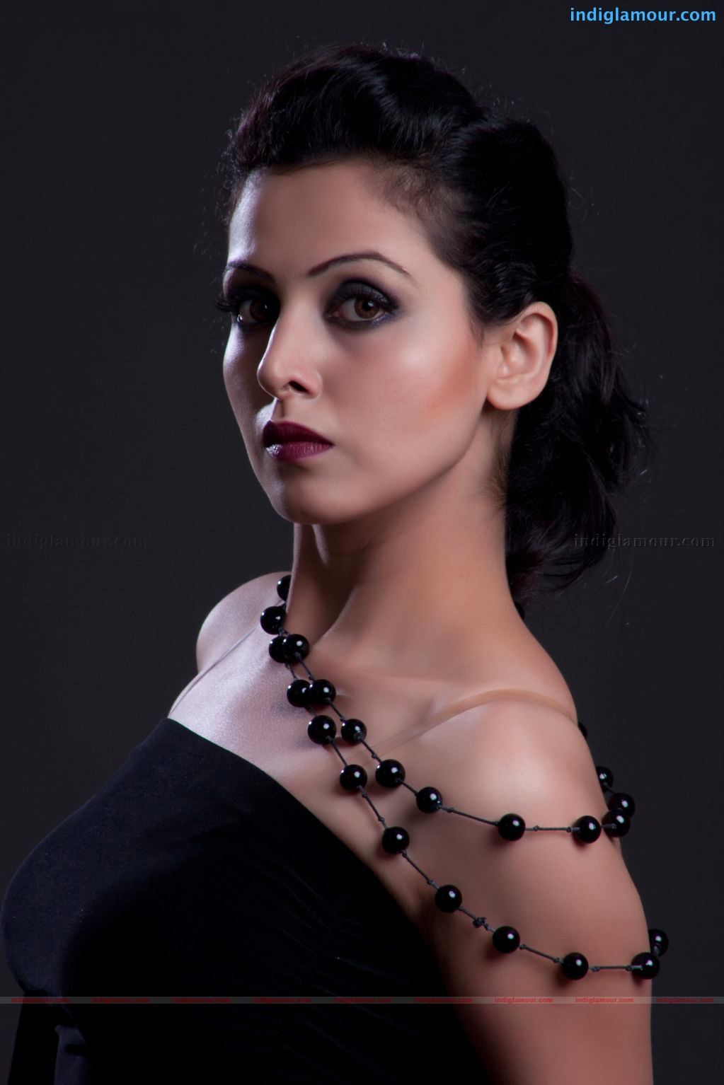 Neelam Gouhrani Actress hd photo