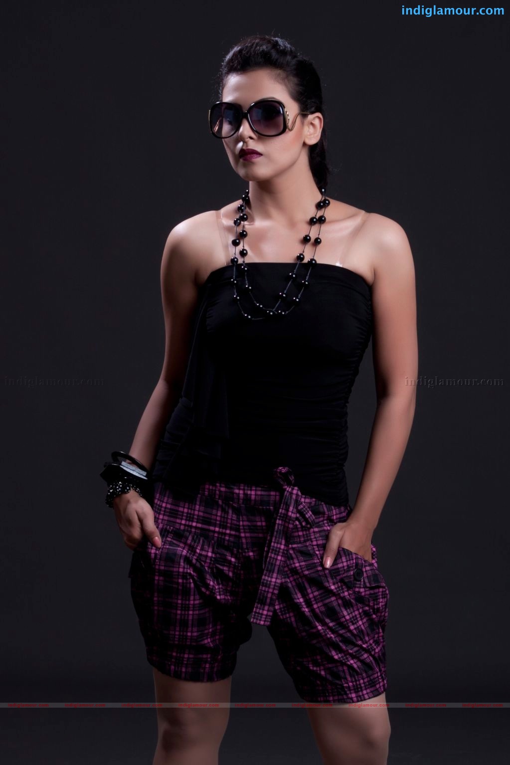 Neelam Gouhrani Actress hd photo