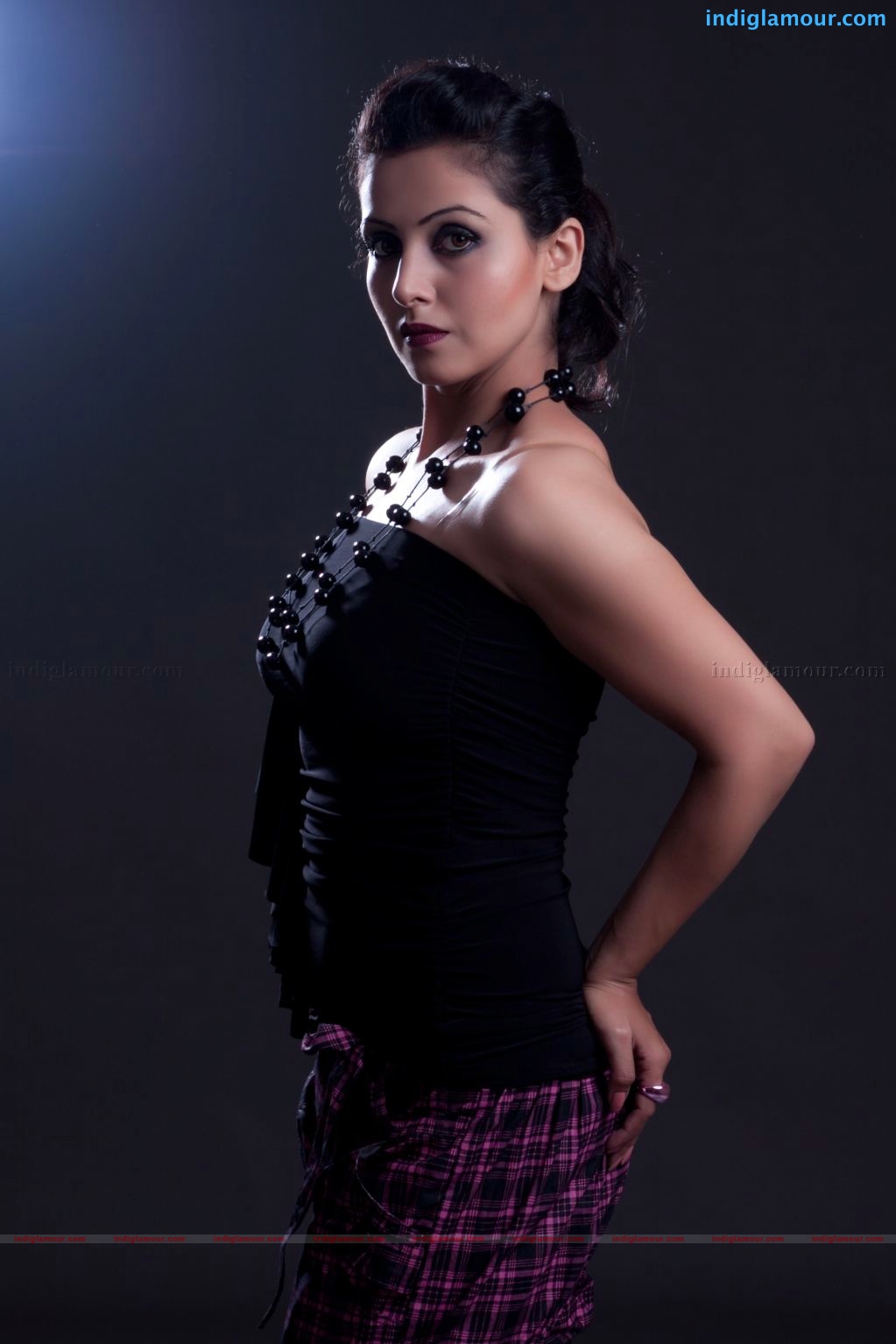Neelam Gouhrani Actress hd photo