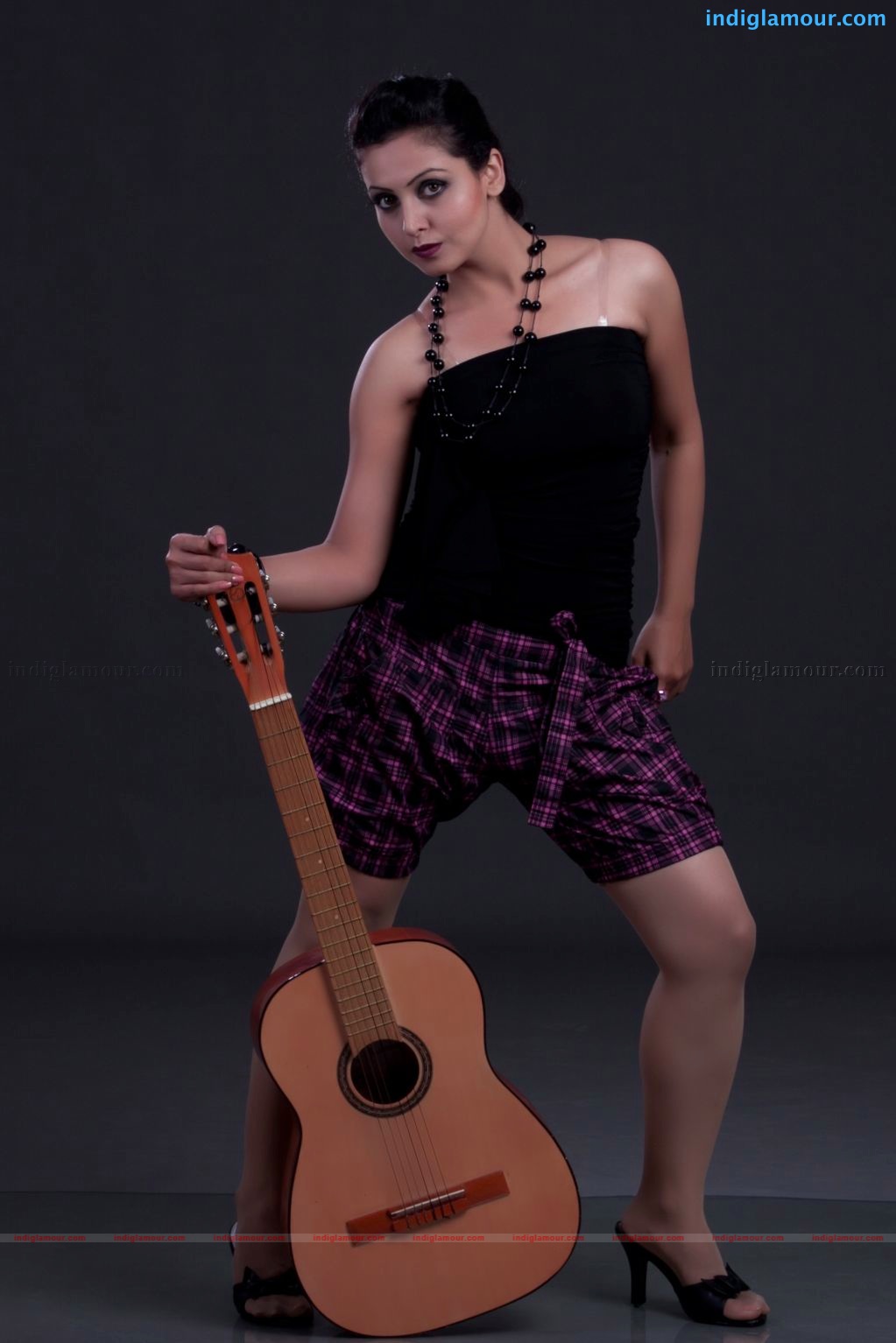 Neelam Gouhrani Actress hd photo