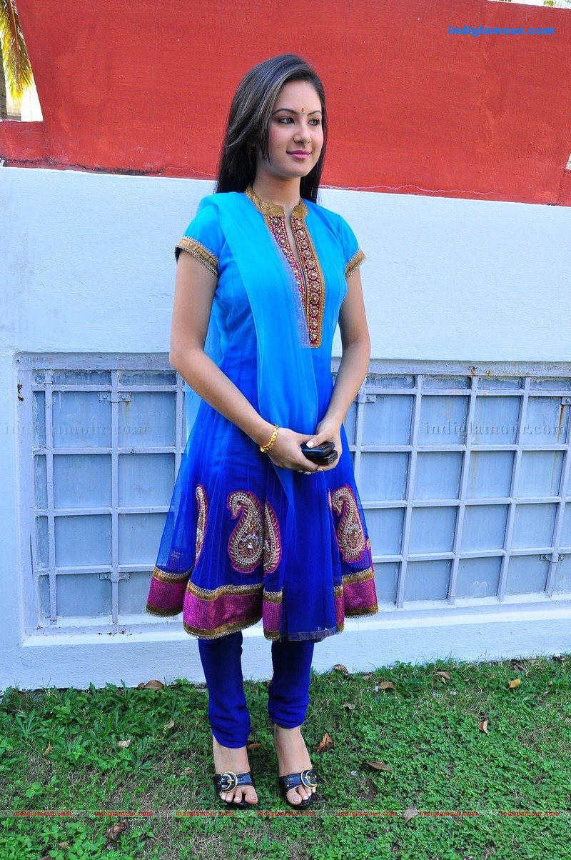 Pooja Actress hd photo