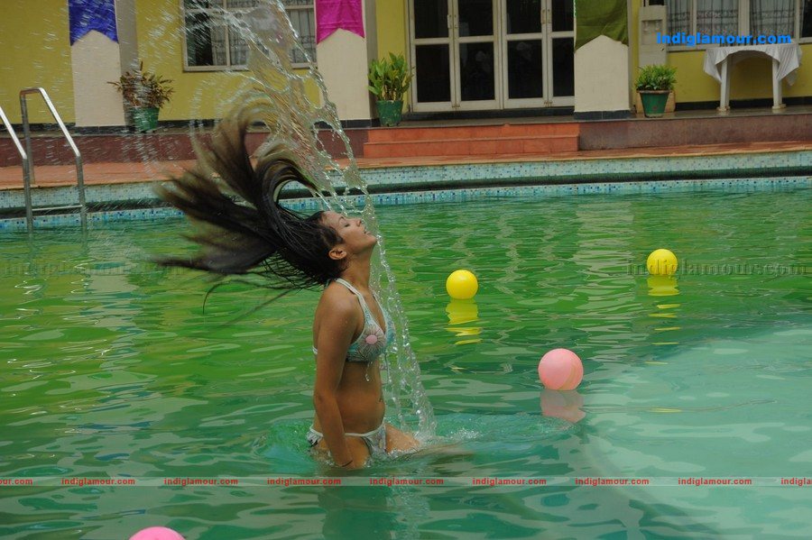 Rithika Actress hd photo