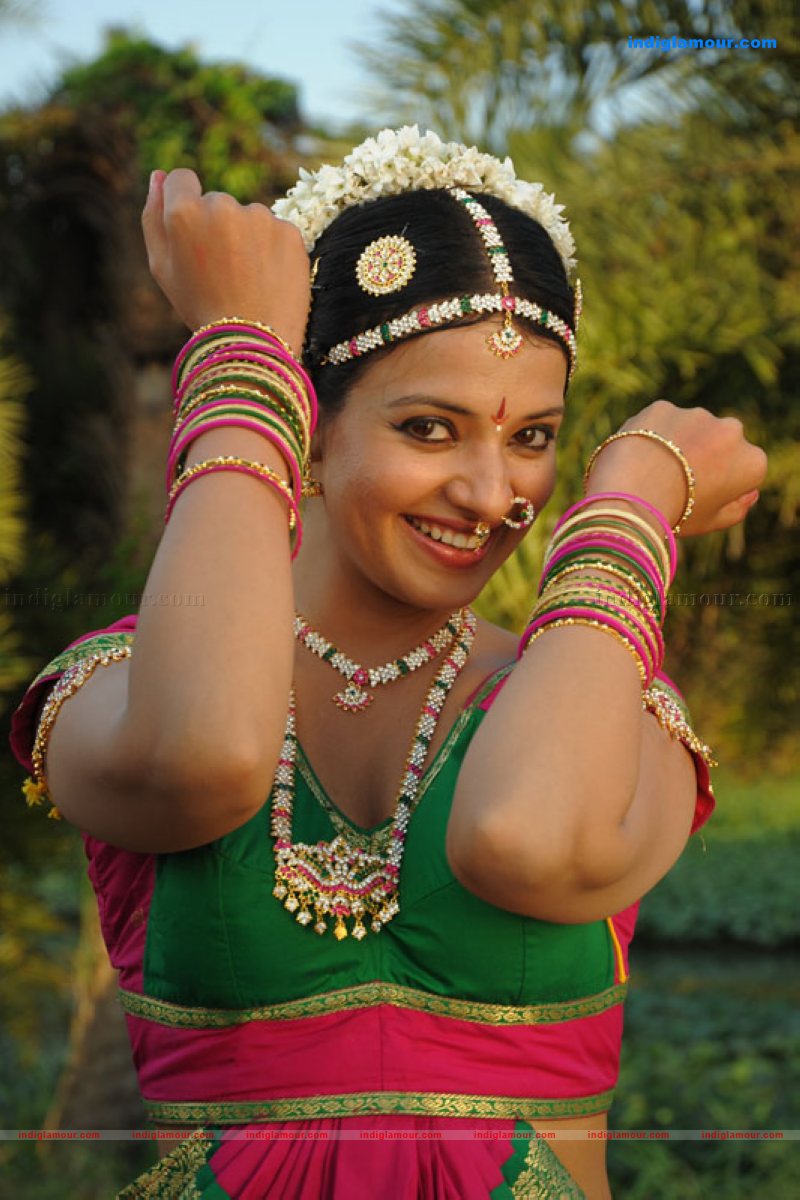 Saloni Actress hd photo