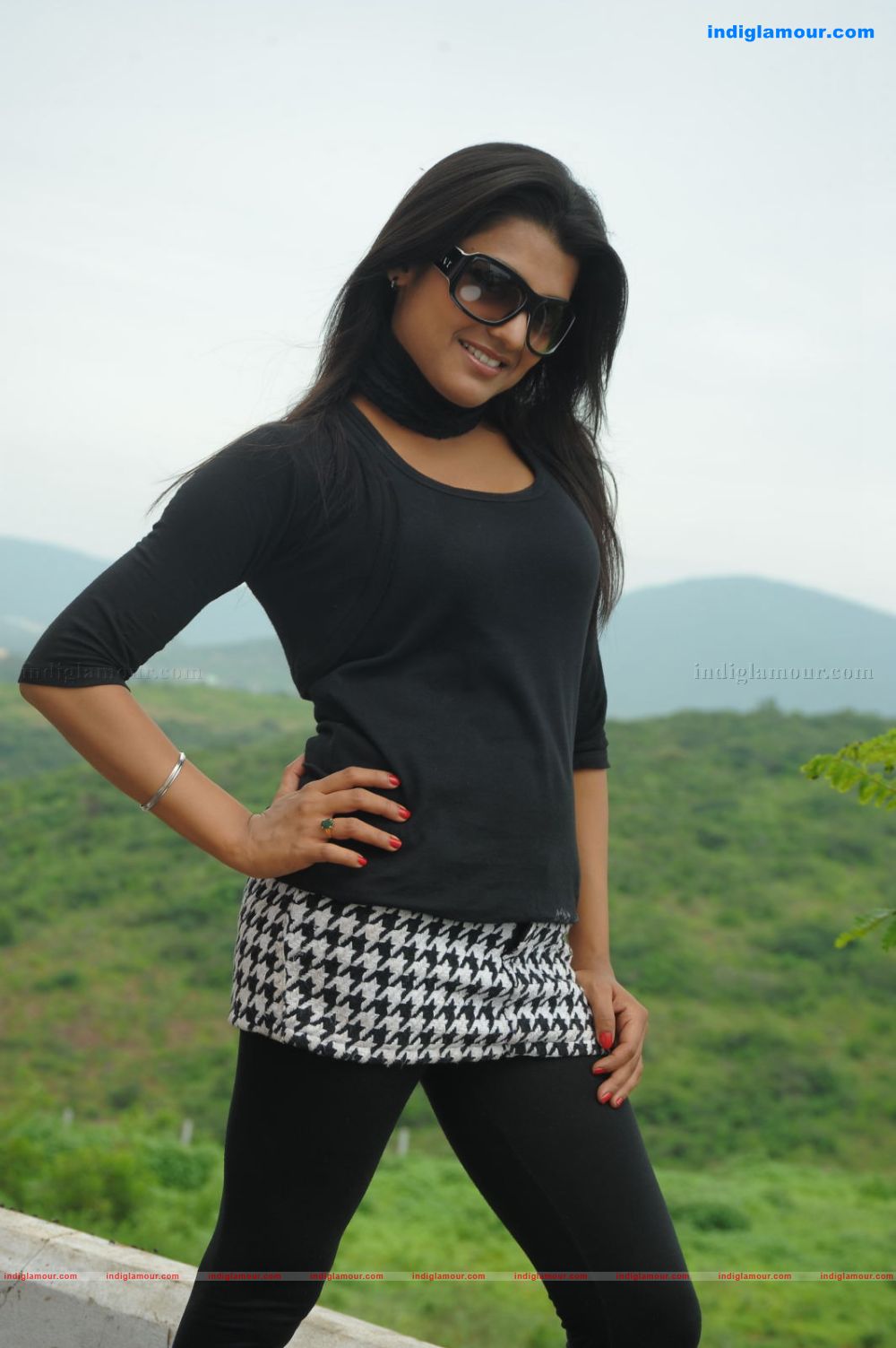 Tashu Kaushik Actress hd photo