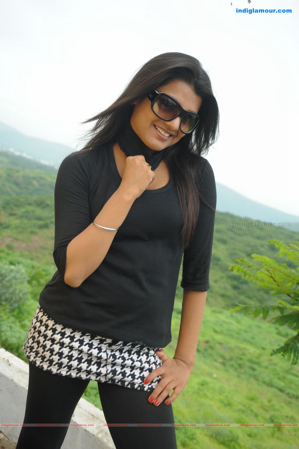 Tashu Kaushik Actress hd photo