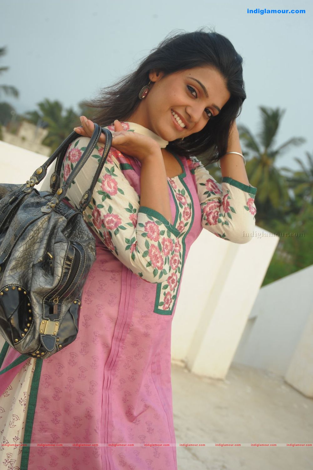 Tashu Kaushik Actress hd photo